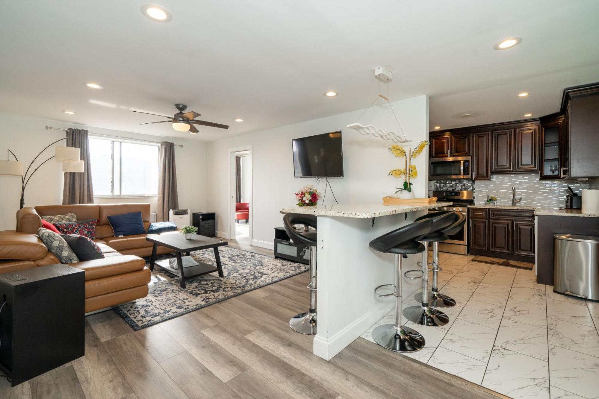 亚特兰大Just Renovated 3 Br/2Bath/ Parking+ Downtown View公寓 外观 照片